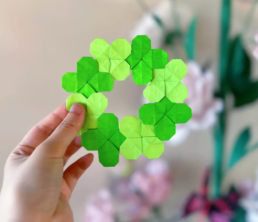Finished Eight-Clover Wreath