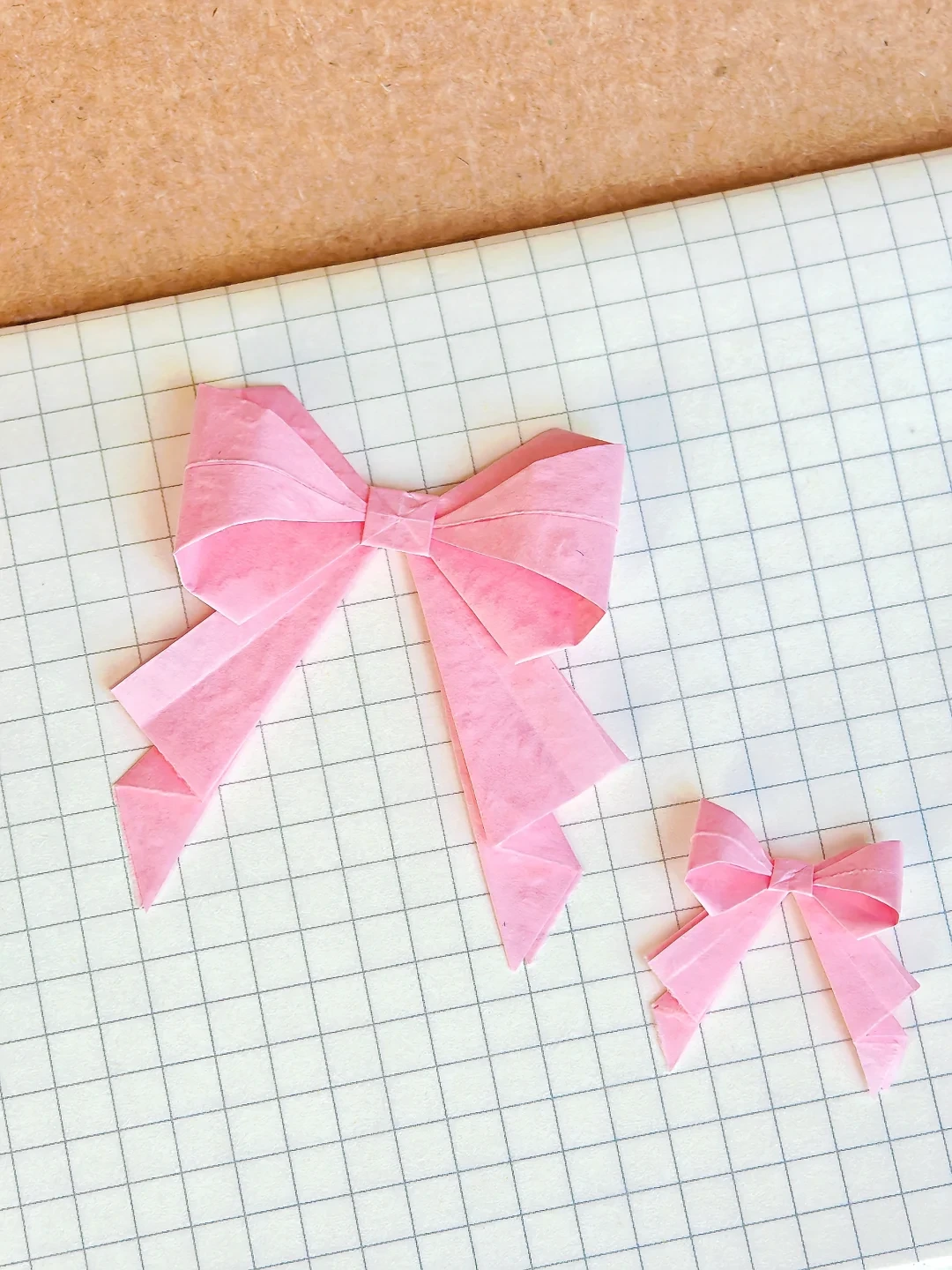 Finished Paper Bow with Tails